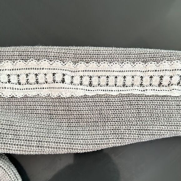 NWOT-SHEIN LACE SWEATER - Picture 7 of 8